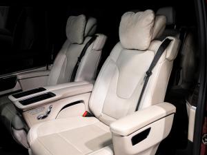 Mercedes-Benz V300d Executive - Image 18
