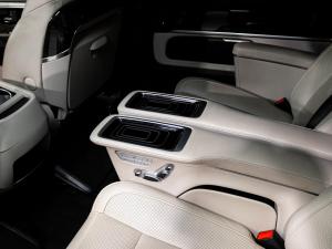 Mercedes-Benz V300d Executive - Image 19