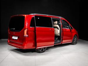 Mercedes-Benz V300d Executive - Image 7