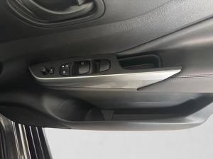 Nissan Navara 2.5DDTi double cab Stealth - Image 14