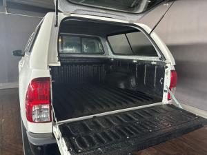 Toyota Hilux 2.4GD-6 double cab 4x4 Raider auto - Image 9