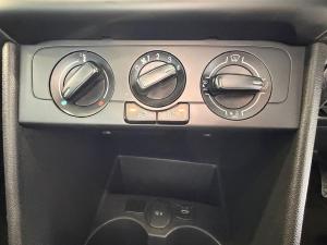 Volkswagen Polo Vivo hatch 1.4 - Image 21