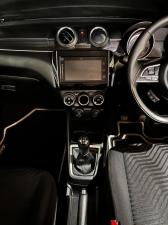 Suzuki Swift 1.2 GLX manual - Image 11