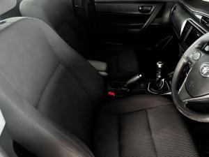 Toyota Corolla Quest 1.8 Plus manual - Image 11