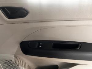 Renault Triber 1.0 Evolution - Image 9