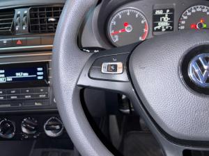 Volkswagen Polo Vivo hatch 1.6 Comfortline auto - Image 19
