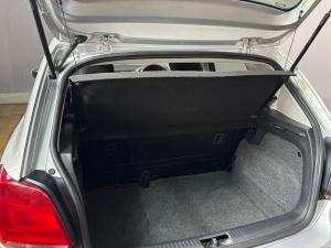 Volkswagen Polo Vivo hatch 1.6 Comfortline auto - Image 8