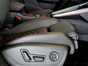 Audi RS3 sedan quattro Carbon Edition - Image 12