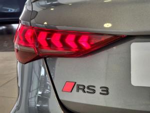 Audi RS3 sedan quattro Carbon Edition - Image 4