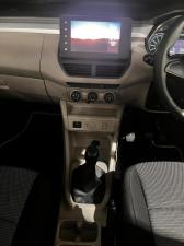 Renault Triber 1.0 Evolution - Image 9