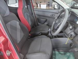 Renault Kwid 1.0 Techno manual - Image 11