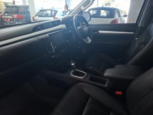 Toyota Hilux 2.8GD-6 double cab 4x4 Raider auto - Image 7