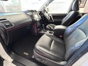 Toyota Land Cruiser Prado 4.0 VX - Image 7