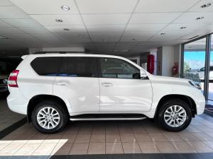 Toyota Land Cruiser Prado 4.0 VX - Image 3