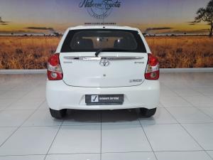Toyota Etios hatch 1.5 Sprint - Image 5