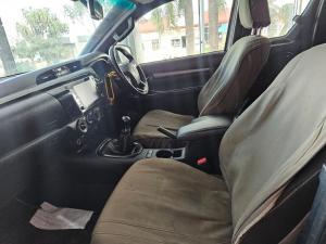 Toyota Hilux 2.8GD-6 Xtra cab 4x4 Legend manual - Image 7