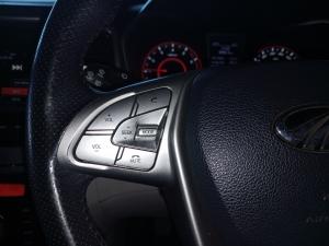 Mahindra XUV300 1.2T W8 - Image 9