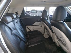 Mahindra XUV300 1.2T W8 - Image 16