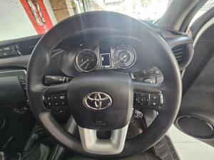 Toyota Hilux 2.4GD-6 Xtra cab Raider manual - Image 8