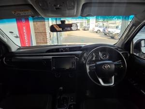 Toyota Hilux 2.4GD-6 double cab 4x4 Raider auto - Image 6