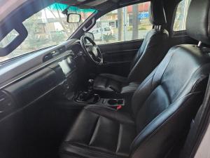 Toyota Hilux 2.8GD-6 Xtra cab 4x4 Legend 50 - Image 7