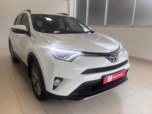 Toyota RAV4 2.2D-4D AWD VX - Image 1