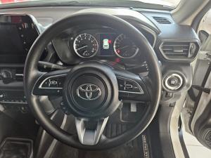 Toyota Urban Cruiser 1.5 XR manual - Image 8