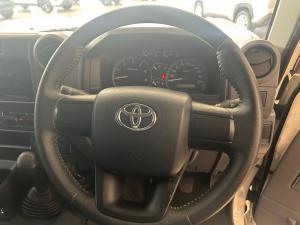 Toyota Land Cruiser 79 4.5D-4D V8 double cab LX - Image 8