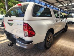 Toyota Hilux 2.4GD-6 double cab 4x4 Raider manual - Image 2