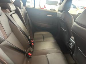 Toyota Corolla Cross 1.8 HEV XR - Image 15