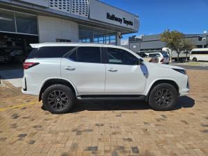 Toyota Fortuner 2.8GD-6 4x4 GR-Sport - Image 3