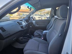 Toyota Hilux 3.0D-4D double cab 4x4 Raider Dakar edition - Image 7