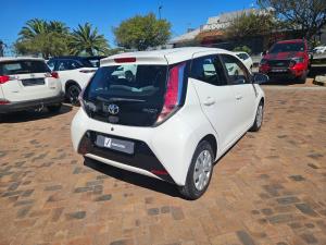 Toyota Aygo 1.0 - Image 2