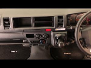 Toyota Hiace 2.5D-4D Ses-fikile 16-seater - Image 12