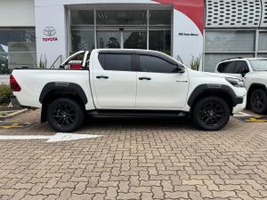 Toyota Hilux 2.8GD-6 double cab 4x4 Legend auto - Image 3