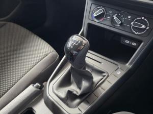 Volkswagen Polo 1.0 TSI - Image 9