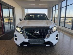 Nissan Navara 2.5DDTI LE/LE Plus automatic D/C - Image 4