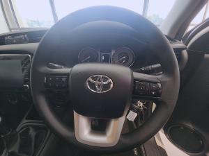 Toyota Hilux 2.4 GD-6 Raider 4X4D/C - Image 8