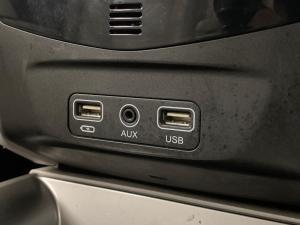 Mahindra XUV300 1.2T - Image 6