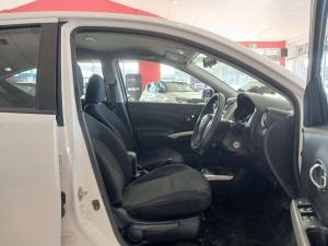 Nissan Almera 1.5 Acenta automatic - Image 12