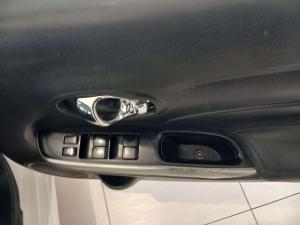 Nissan Almera 1.5 Acenta automatic - Image 14