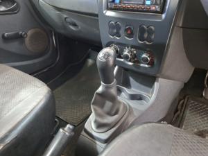 Nissan NP200 1.6i - Image 12