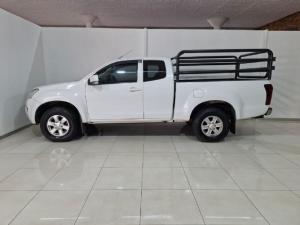 Isuzu KB 250D-Teq Extended cab LE - Image 2