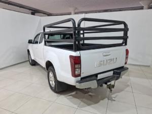 Isuzu KB 250D-Teq Extended cab LE - Image 3