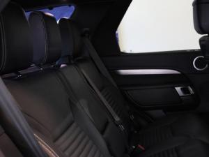 Land Rover Discovery P360 R-Dynamic SE - Image 17