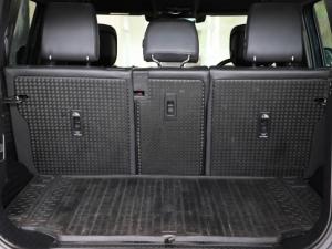 Land Rover Defender 110 D300 X-Dynamic SE - Image 11