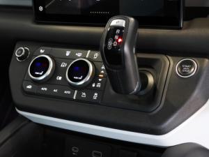 Land Rover Defender 110 D300 X-Dynamic SE - Image 17