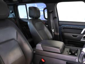 Land Rover Defender 110 D300 X-Dynamic SE - Image 21