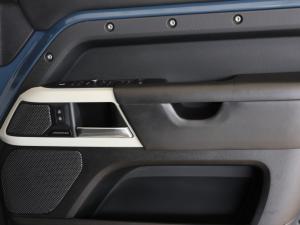 Land Rover Defender 110 D300 X-Dynamic SE - Image 29