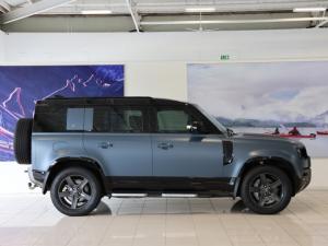 Land Rover Defender 110 D300 X-Dynamic SE - Image 7